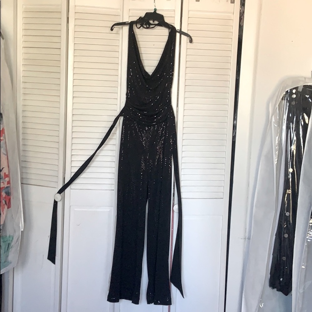 BRAND NEW JUMPSUIT ( NO TAG )